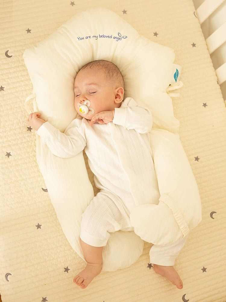 Ultra-Soft Huggable Baby Pillow - CozyCuddle™